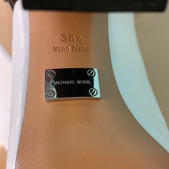 Michael Kors collection triple buckle sandals - Picture 5 of 11